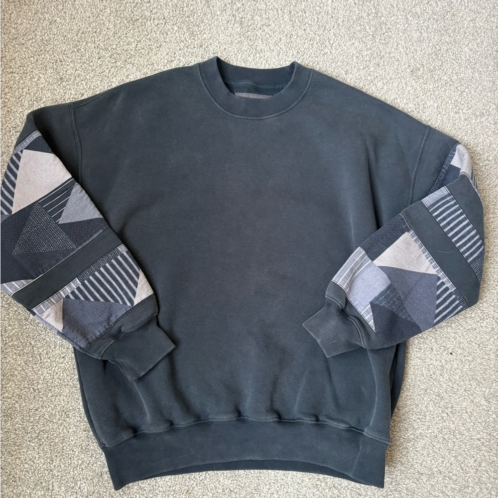 Abercrombie & Fitch Black Crewneck Sweater with Geometric Sleeve Panels